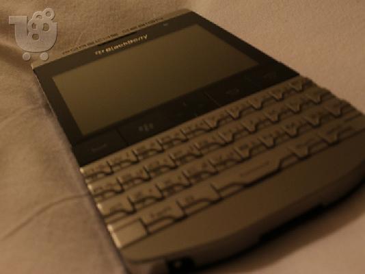 PoulaTo: WTS:-Blackberry Porsche design p9981 $450usd